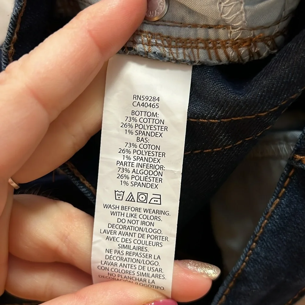 NWT The Children’s Place Dark Wash Skinny‎ Jeans- 18